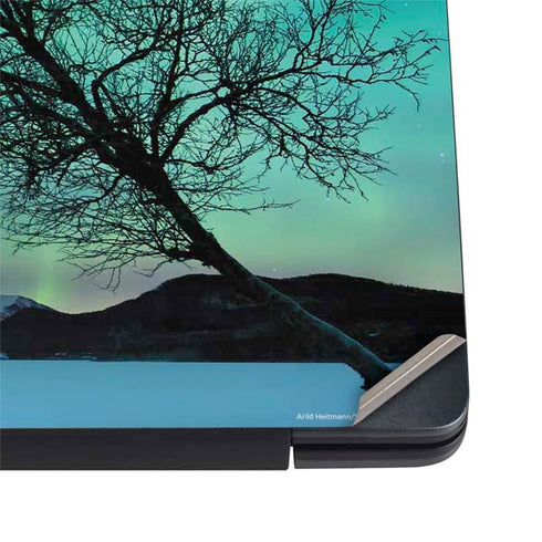 StockTrek Aurora Borealis over a lake in Norway Dell Vostro Skin